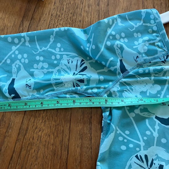 Lululemon EUC Align top - Picture 6 of 8